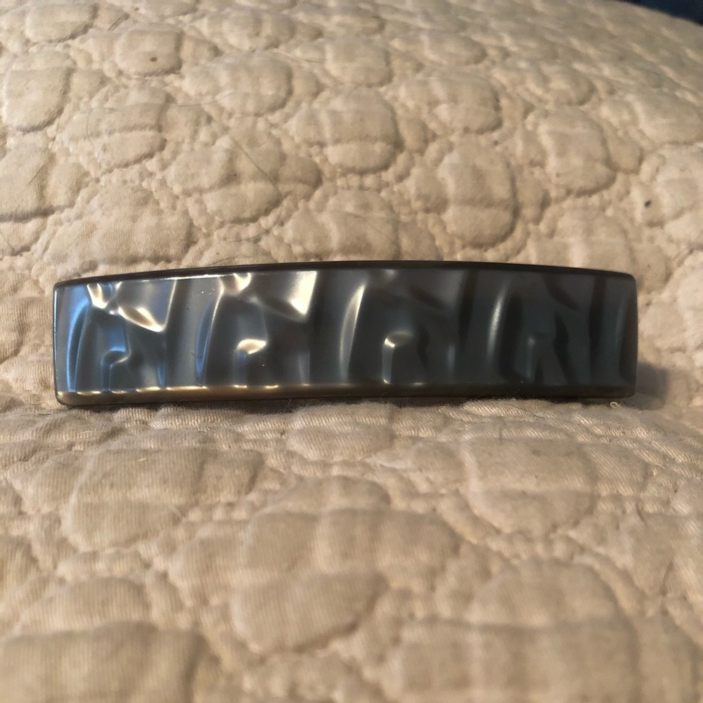 Hair barrette